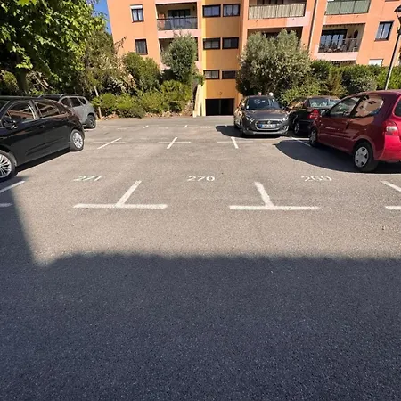 4pers-terrace-clim-wifi-parking Fréjus