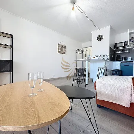 4pers-terrace-clim-wifi-parking * Fréjus