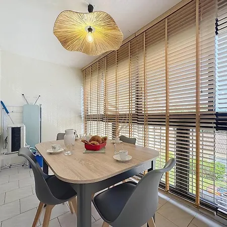 4pers-terrace-clim-wifi-parking Fréjus