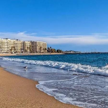 4pers-terrace-clim-wifi-parking * Fréjus
